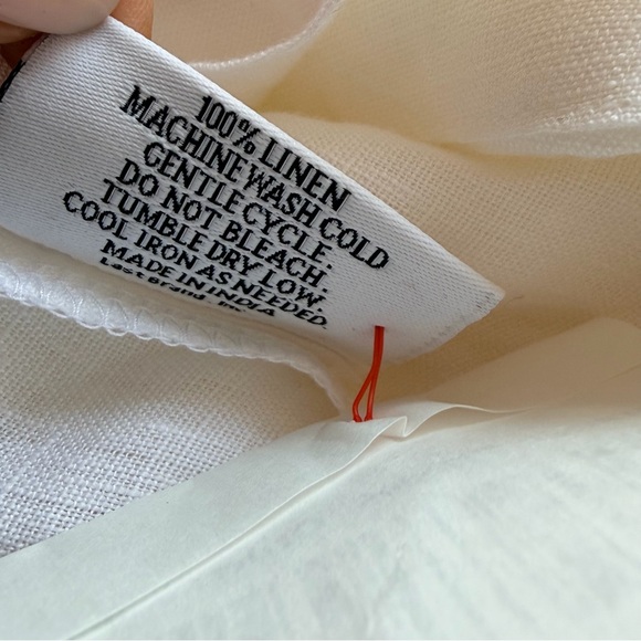 QUINCE Classic White 100% Italian Linen Standard Pillowcase Set of 2 NWOT - Picture 3 of 4